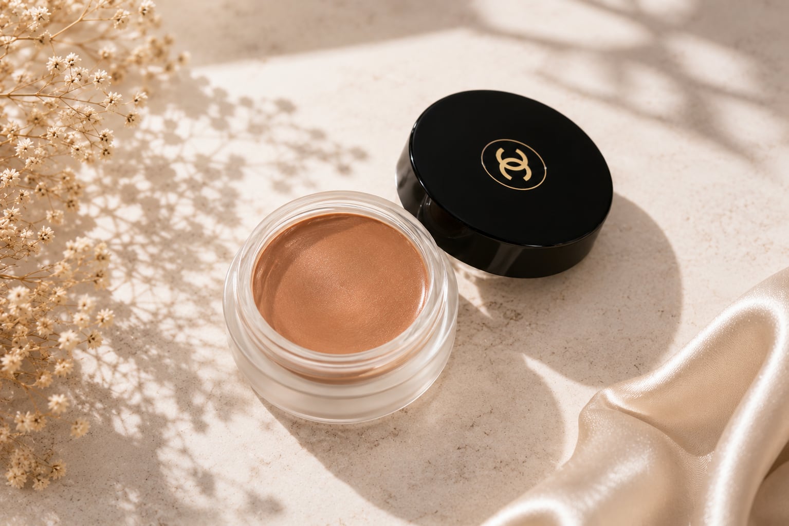 Soleil Tan de Chanel, Glambot